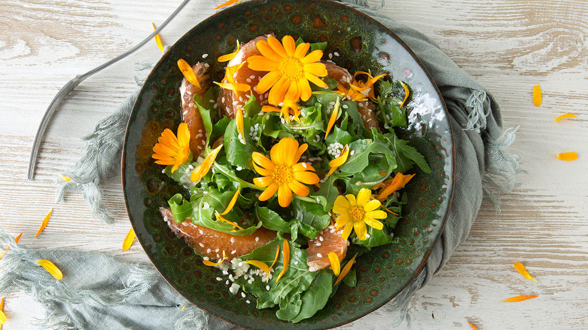 marigold salad edible flowers